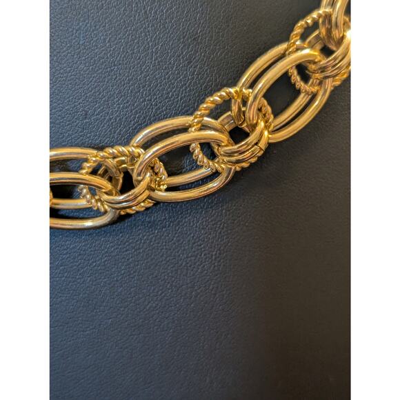 Vintage Gold Tone Multi-Link Twisted  & Smooth Loop Chain Choker - Picture 2 of 4
